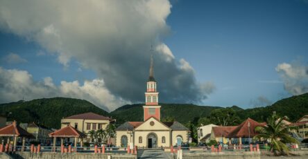 Côte tropicale de Martinique pour illustrer un itinéraire de 7 jours